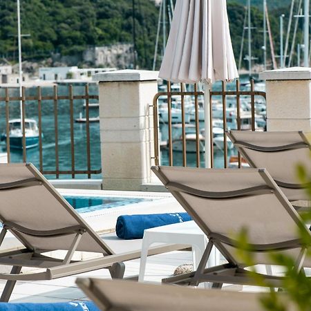 Boutique Hotel Kredo Herceg Novi Buitenkant foto